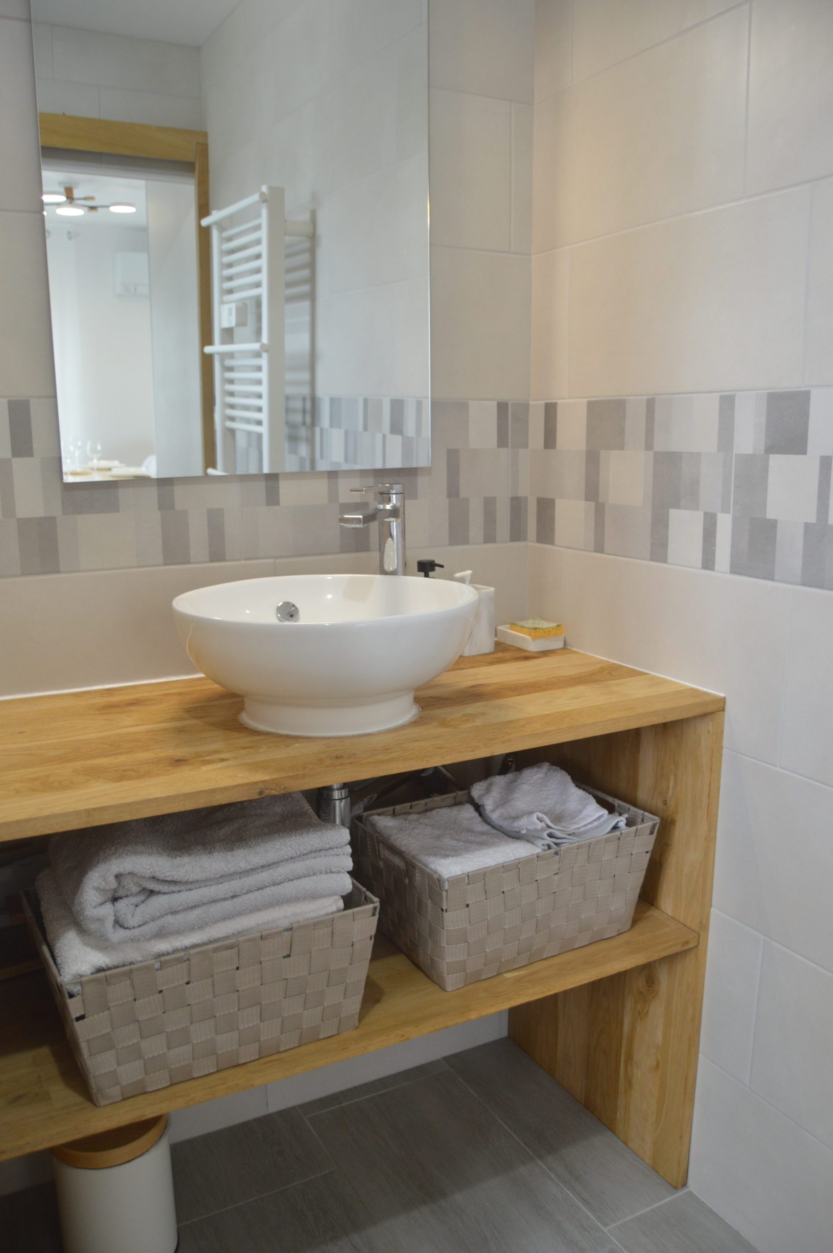 o'créations-d'intérieurs-salle-de-bain-meuble-sur-mesure-location-courte-durée