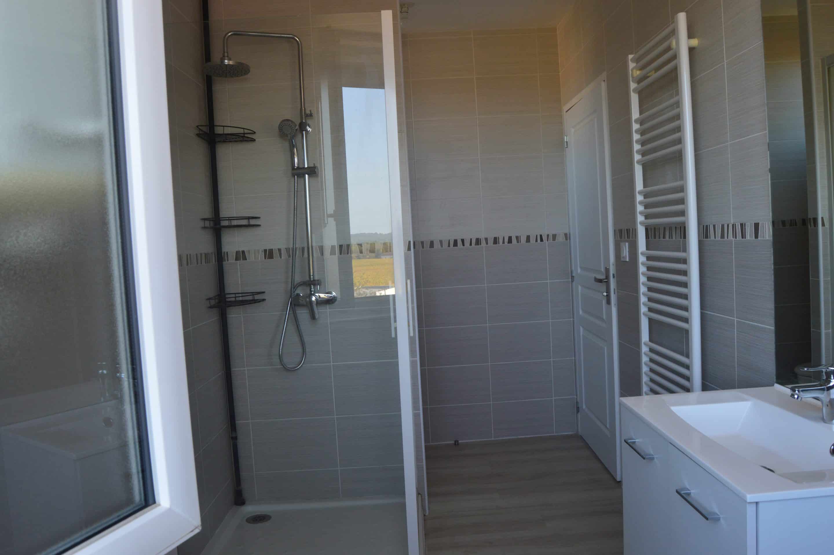 o-créations-dintérieurs-salle-de-bain-t2-rénovation